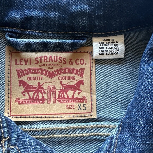 Levi’s Women’s Classic Denim Original Trucker Jacket - Picture 7 of 7
